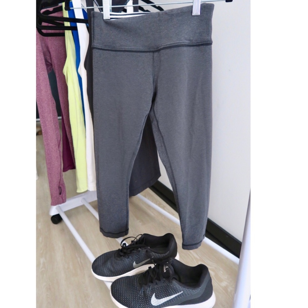Lululemon capris pants